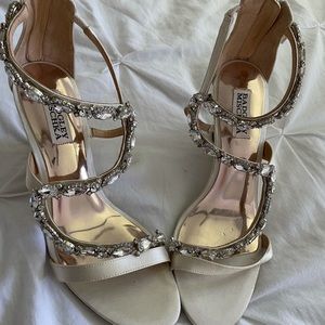 Badgley Mischka Size 8 Wedge Heels
